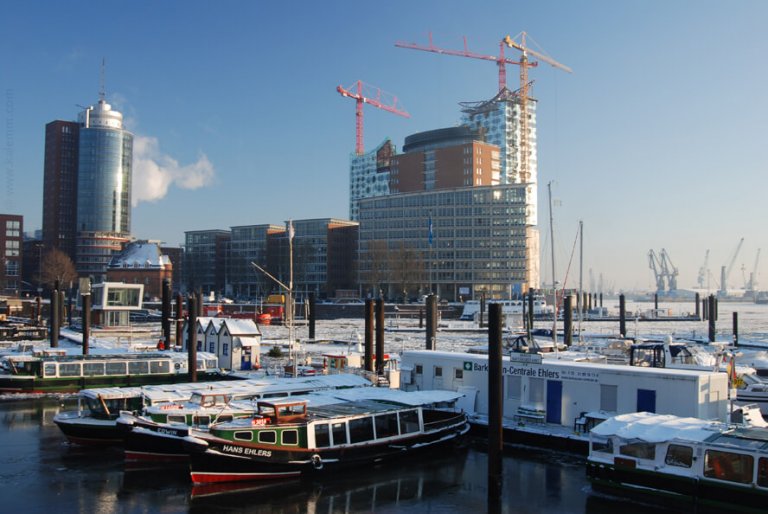 ships in wintry Hamburg harbor